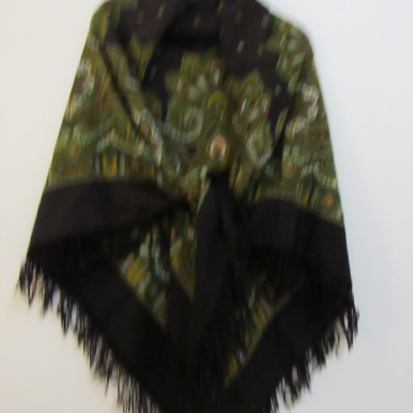 Green and black Russian design shawl - Picture 5 of 6